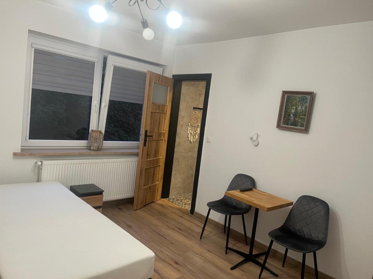 Happy 4 Aparthotel Krosno Exterior foto